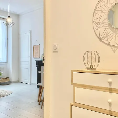 Apartment #b3 Light Pink T2 Near Jaures Estacade Luminous Grenoble