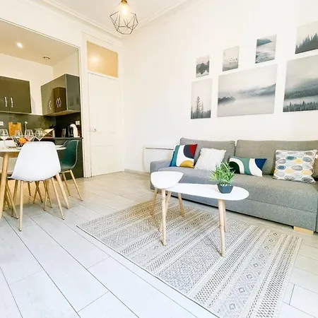 #b3 Light Pink T2 Near Jaures Estacade Luminous Grenoble