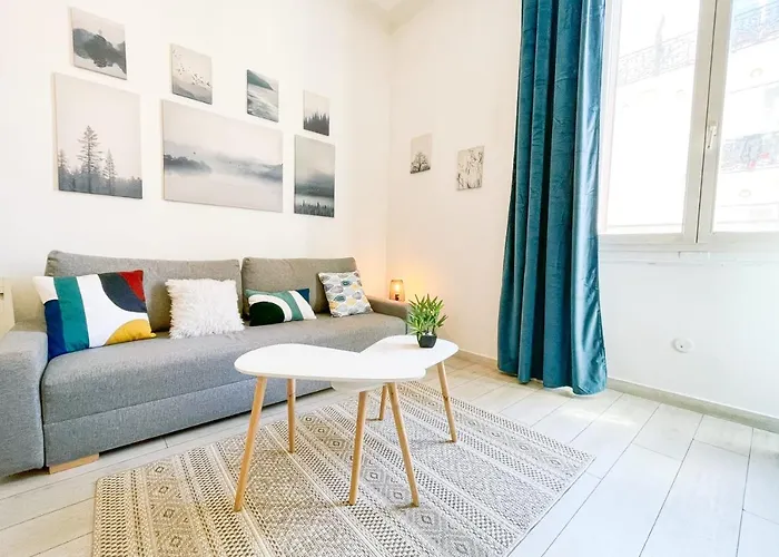 #b3 Light Pink T2 Near Jaures Estacade Luminous Grenoble