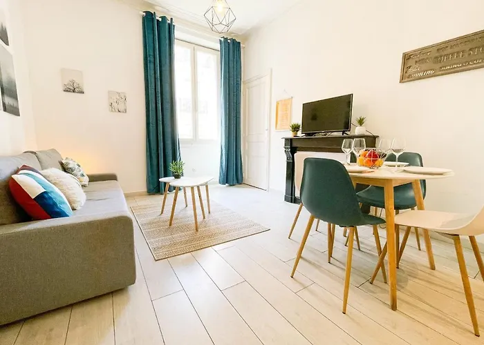 #b3 Light Pink T2 Near Jaures Estacade Luminous Lägenhet