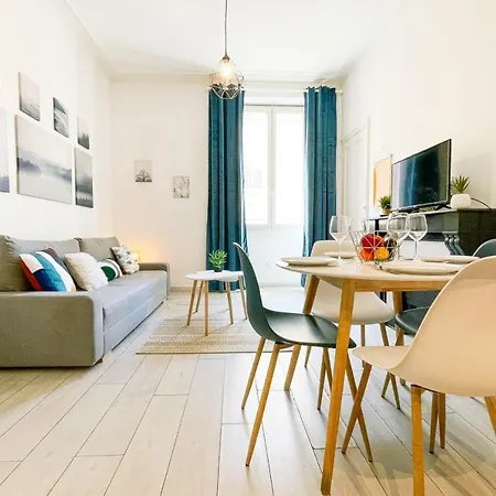 #b3 Light Pink T2 Near Jaures Estacade Luminous *