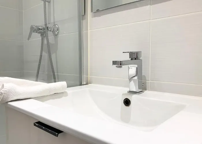 #b3 Light Pink T2 Near Jaurès Estacade Luminous * Grenoble