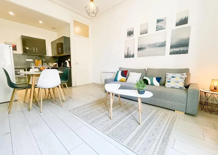 #b3 Light Pink T2 Near Jaurès Estacade Luminous Grenoble